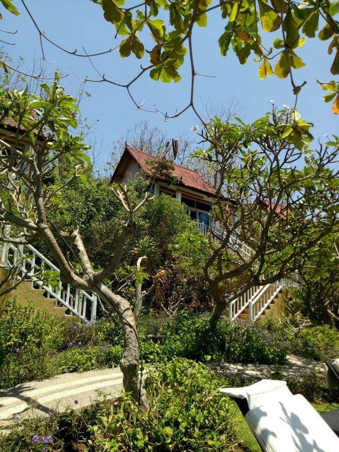 Stairway To Heaven Bungalows And Restaurant Amed Екстериор снимка